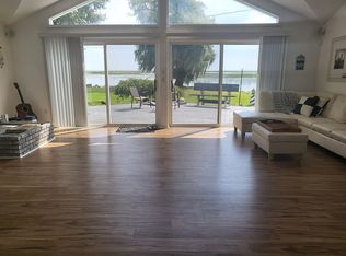 2416 Oak Rd, Pinconning, MI 48650