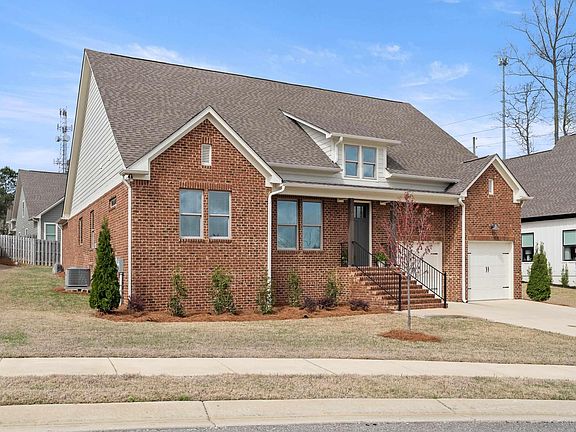3rd image of 3105 Spencer Dr