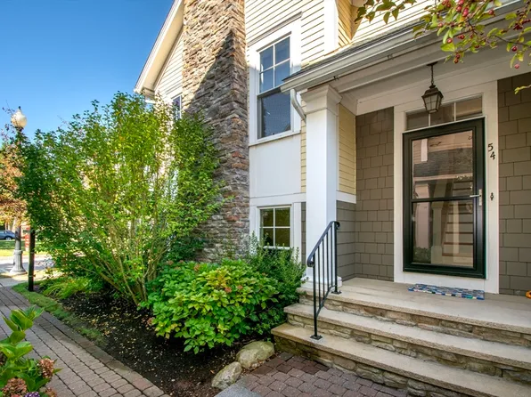 54 Parkview St, Weymouth, MA 02190