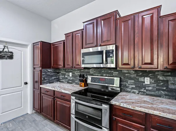 7911 E Posada Avenue, Mesa, AZ 85212