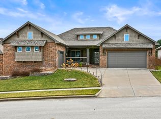 1205 N Bay Meadow Ct, Nixa, MO 65714
