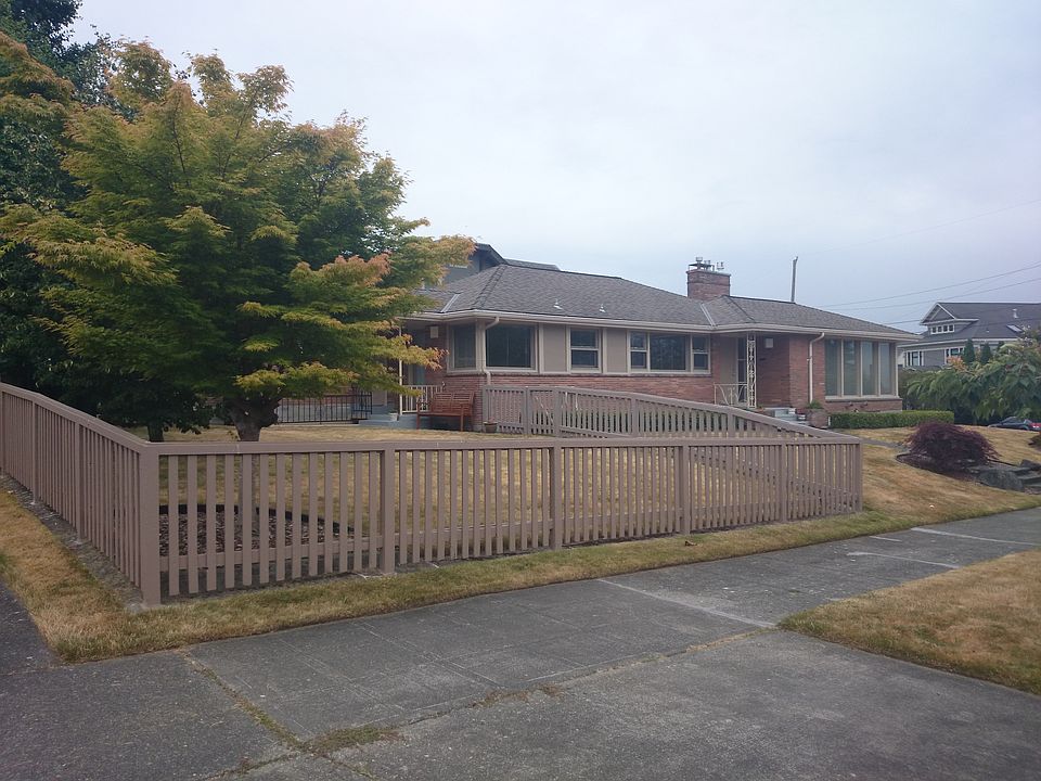 2nd image of 4619 SW Massachusetts St
