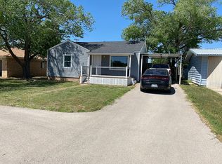 312 SW Avenue J, Seminole, TX 79360