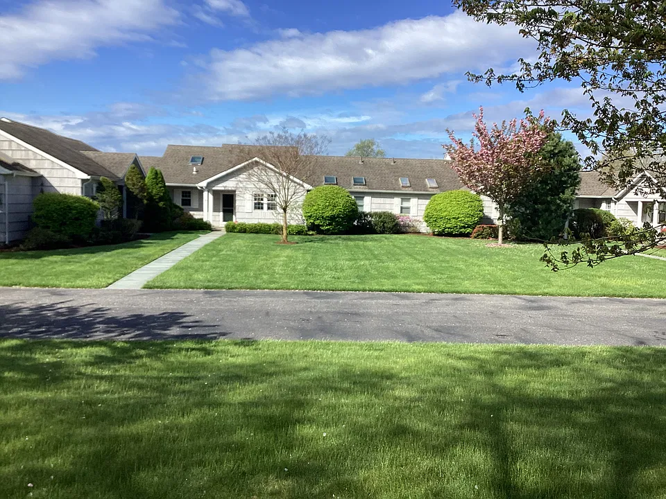 81 Saint Andrews Cir