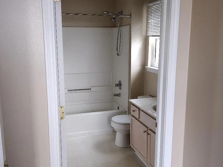 2159 Henning Pl — Photo 18