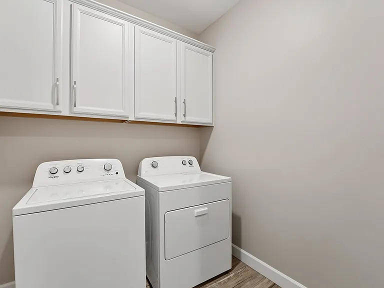 5140 N 181st Dr — Photo 28