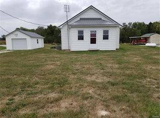 6992 Tigerlilly Rd, Coulterville, IL 62237