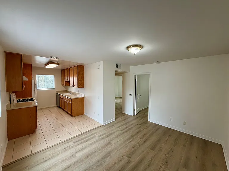 92 Monterey Rd #C — Photo 2