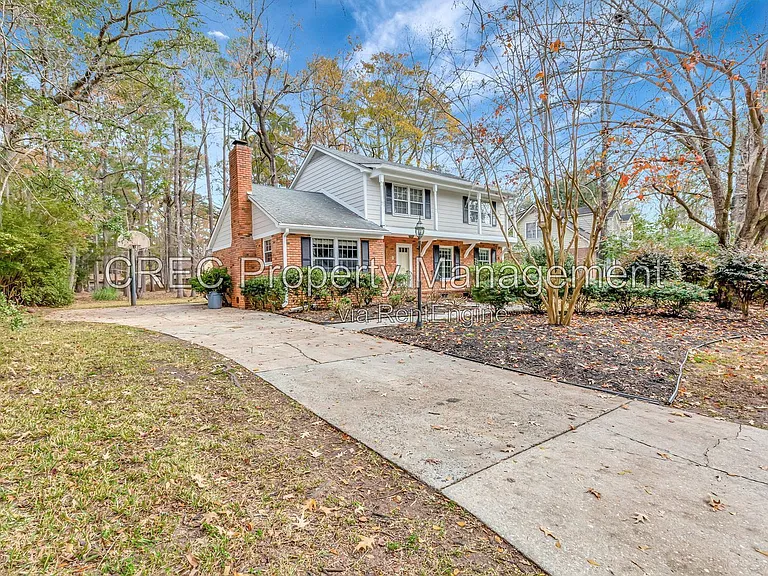321 Shaftesbury Ln — Photo 6