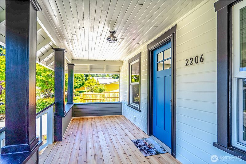 5th image of 2206 15th Avenue