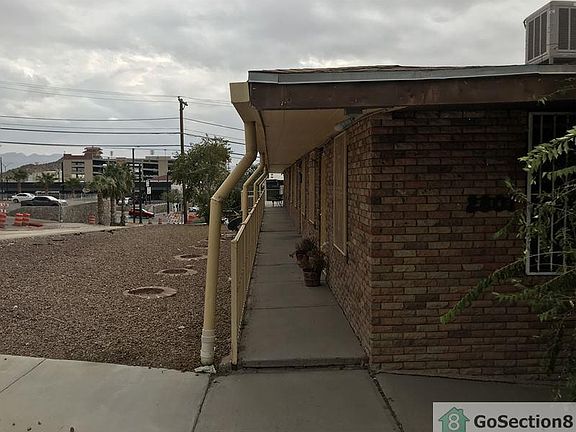 3rd image of 2801 N Kansas St #8