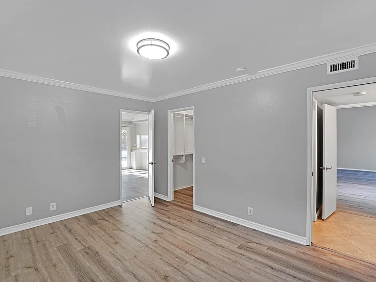 22156 Crane St — Photo 15