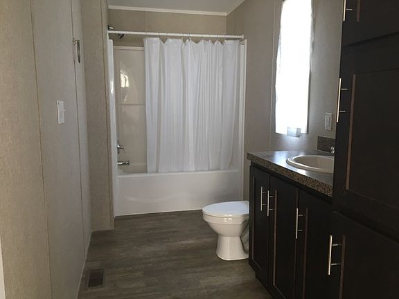 5th image of 122 Glenview Dr