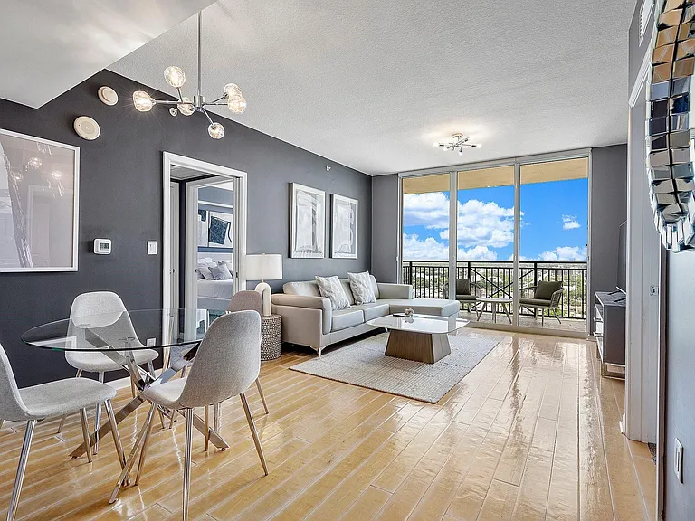 610 W Las Olas Blvd #1814N — Photo 1
