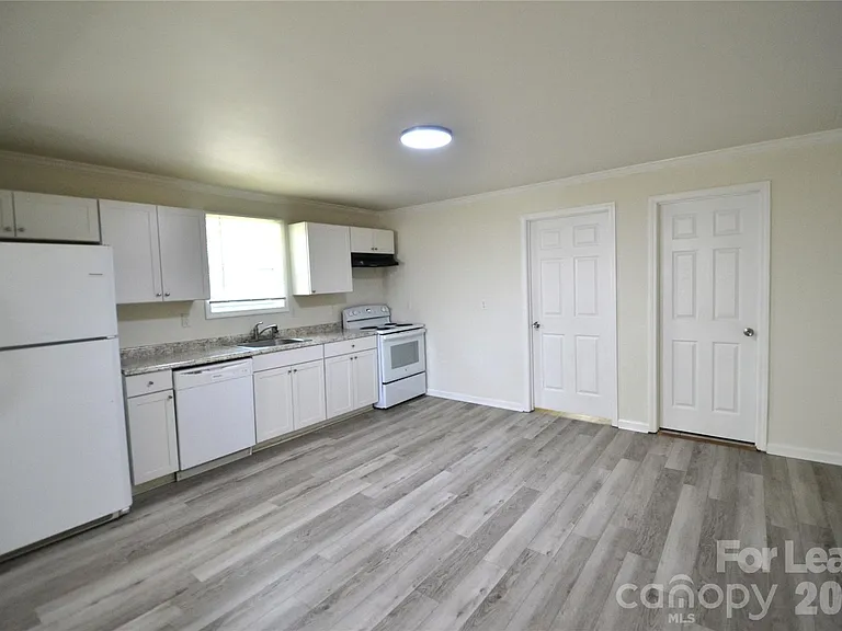 220 Odell Dr NW — Photo 10