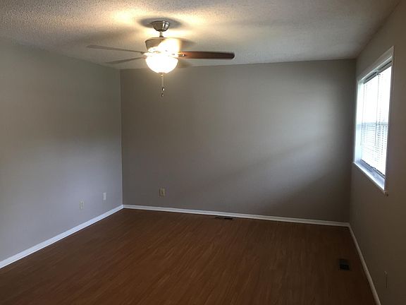 2nd image of 804 NW 9th St