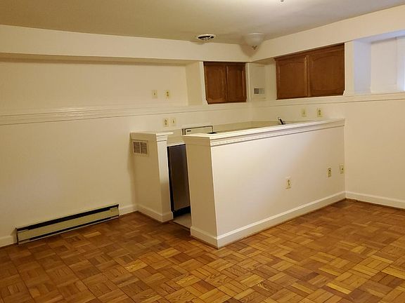 3rd image of 822 S Alfred St
