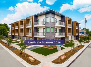 2720 W Devitt St, Fort Worth, TX 76109