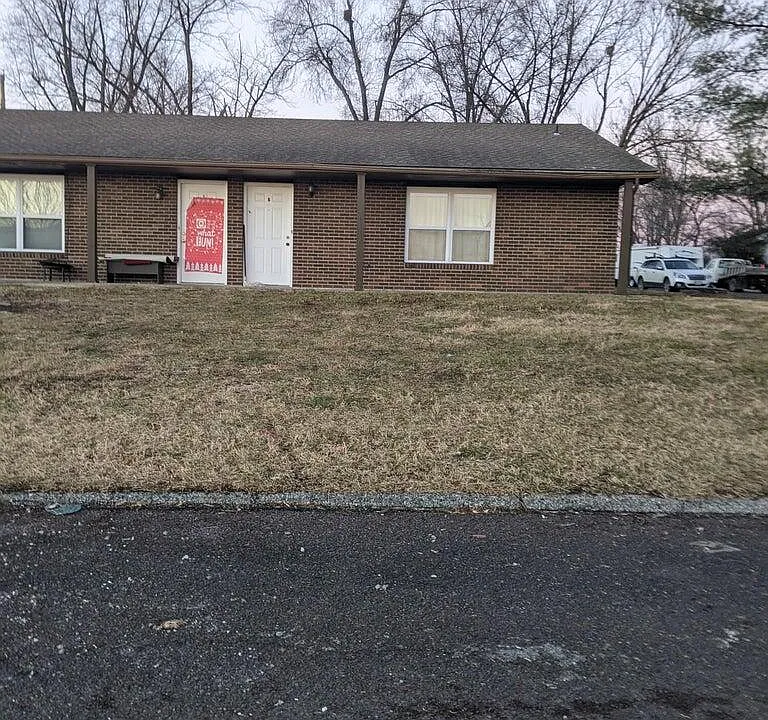 733 Demaret Dr #B
