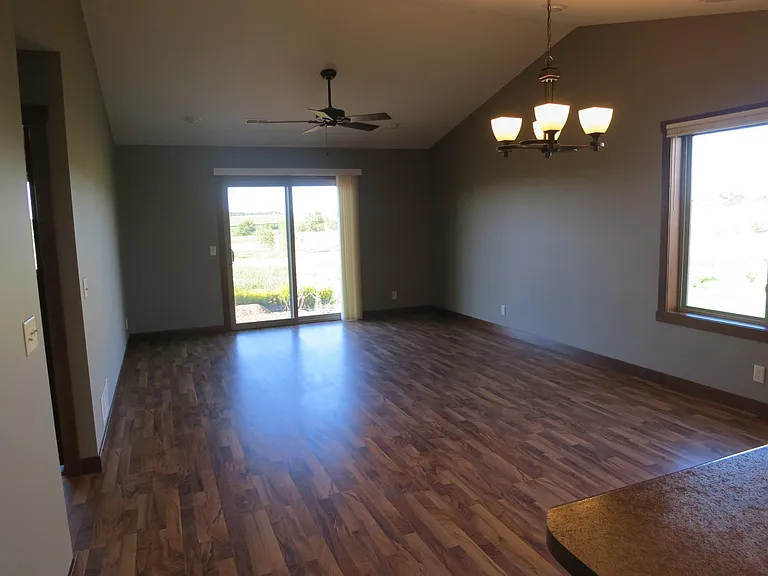 1729 Ducktail Ct — Photo 3