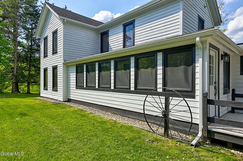 4th image of 489 Wilson Hill Road