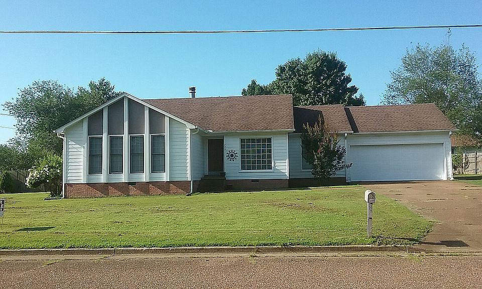 3 bed room 2 full baths