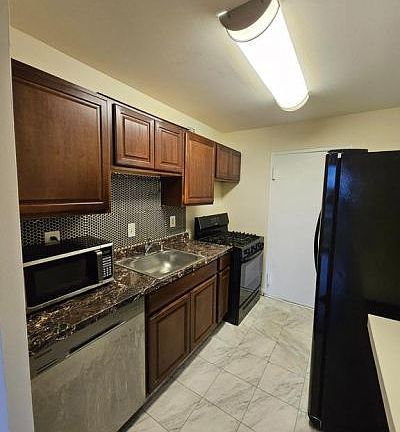 4th image of 3450 Toledo Ter APT 522
