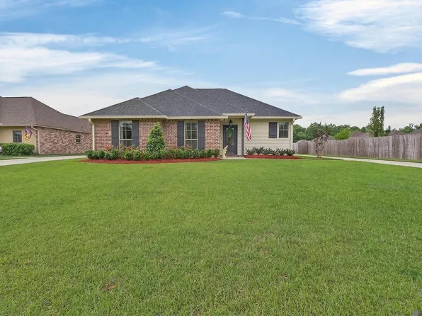 38513 East Ct, Prairieville, LA 70769