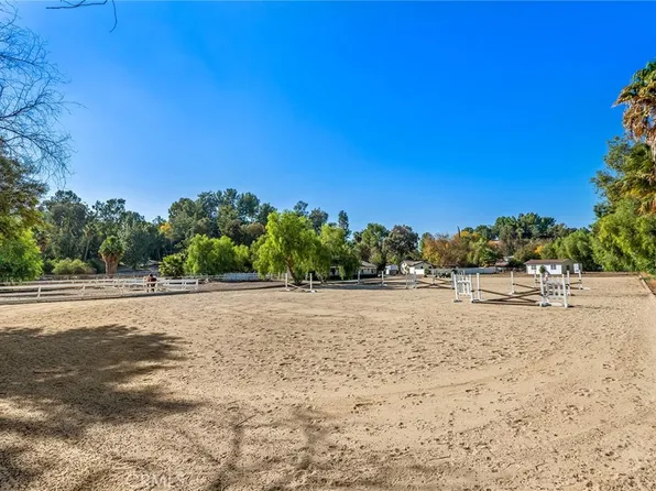 5547 Paradise Valley Rd, Hidden Hills, CA 91302