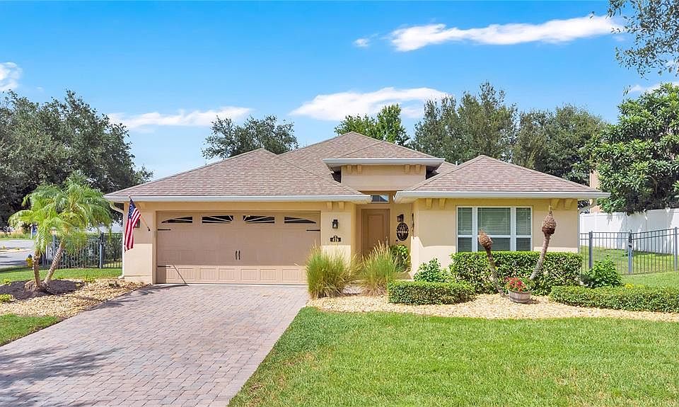 1st image of 476 SAUVIGNON WAY