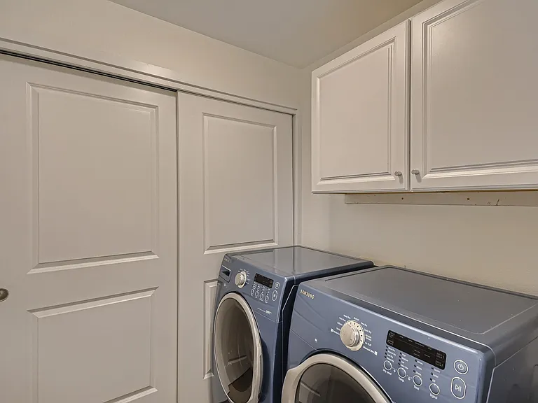 33 S Harrison St — Photo 19