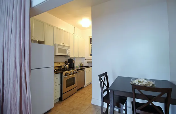 Rented by Julianna Realty Corp | media 8