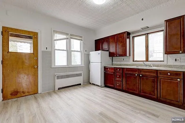 58 Westervelt Ave #1 — Photo 4