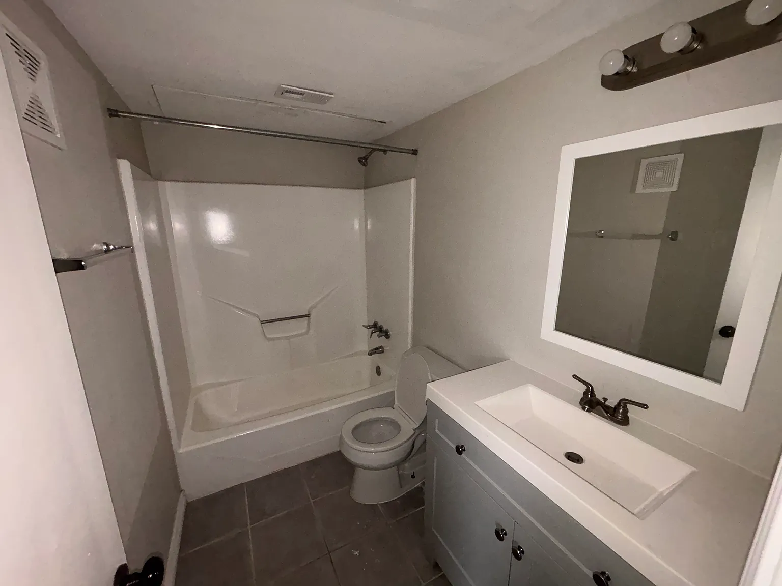 1 bed, 550 sqft, $1,295 — Photo 4
