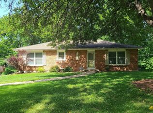 6904 NW Pleasant View Dr, Kansas City, MO 64152