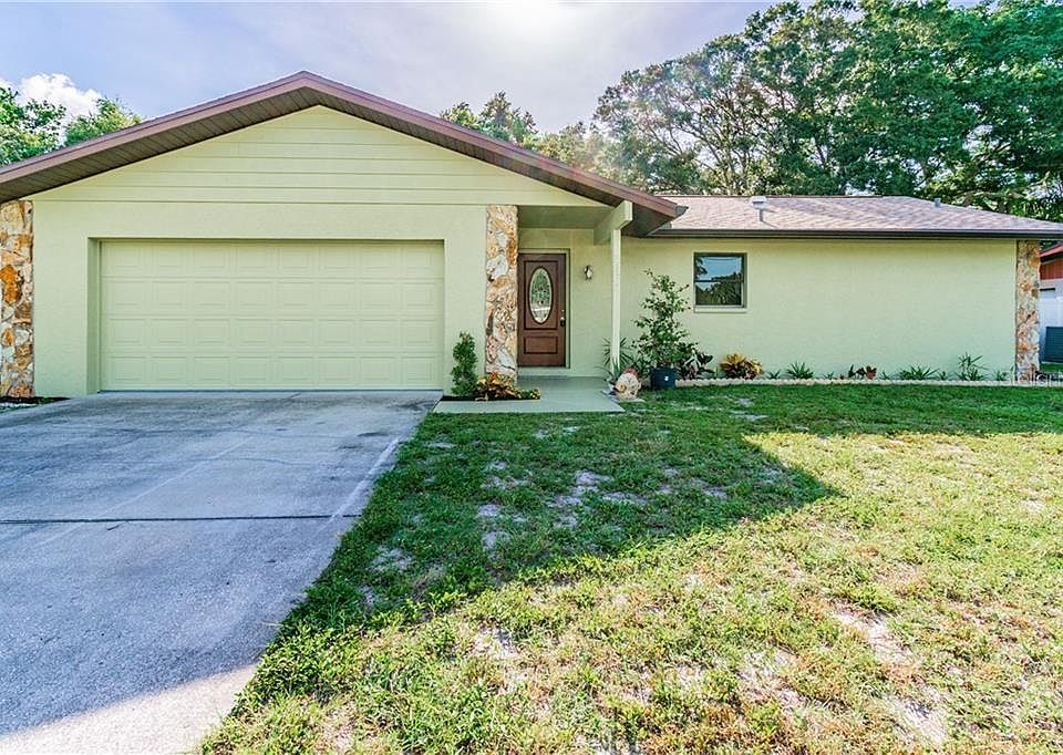 1st image of 2138 Poinciana Dr