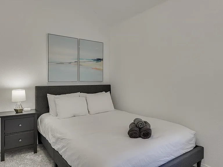 2410 Shorewood Ct — Photo 37