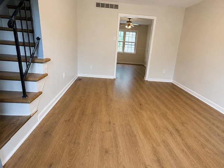25 Arwell Ct #15C — Photo 3