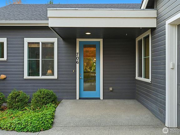 2nd image of 706 Nuthatch Drive