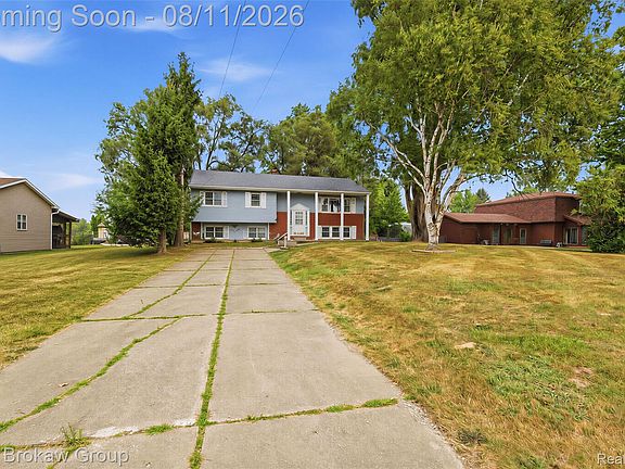 4th image of 10431 Davison Rd