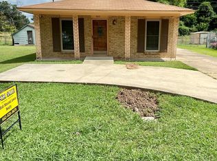 662 W Chatham Dr, Greenville, MS 38701