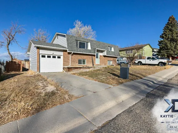 2230 E 16th St, Casper, WY 82609