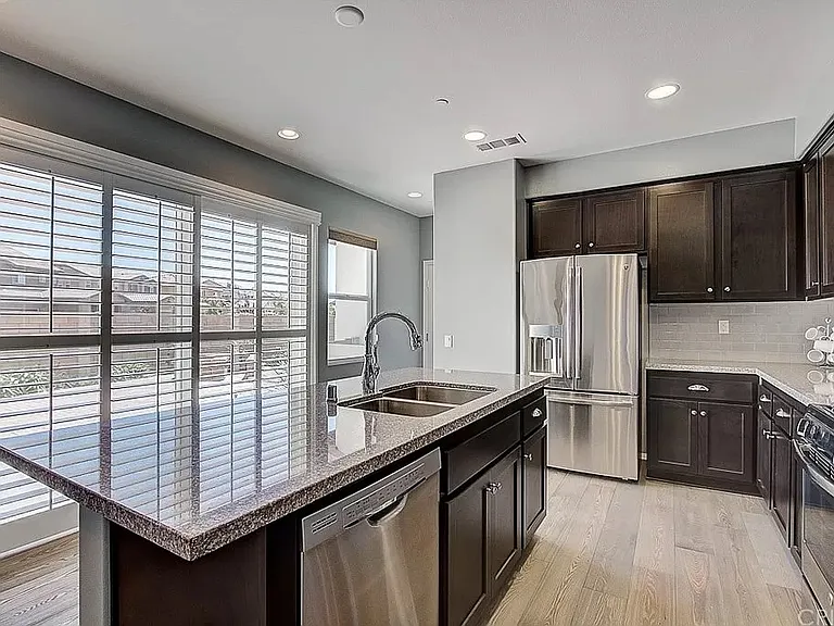 3594 Albion Dr — Photo 12