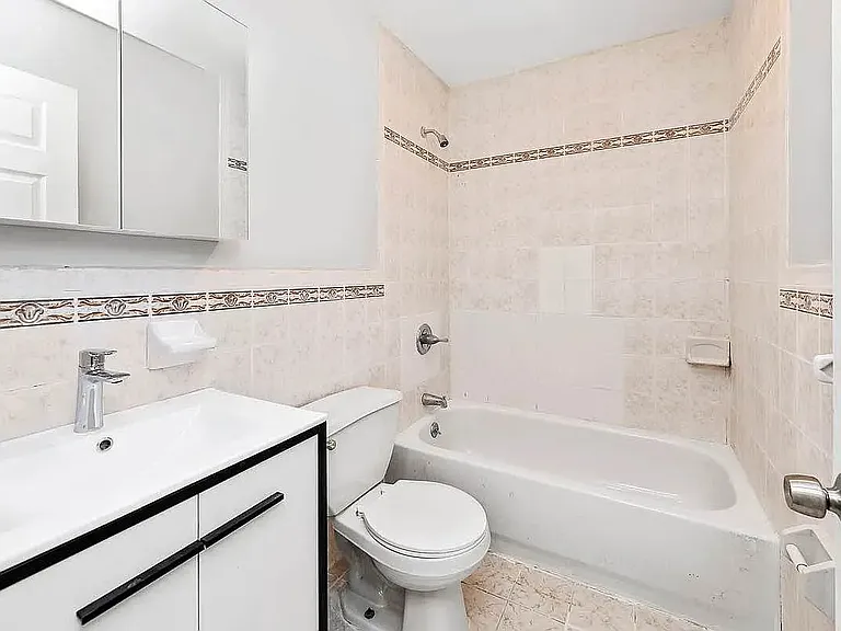 3611 Barnes Ave #3 — Photo 5