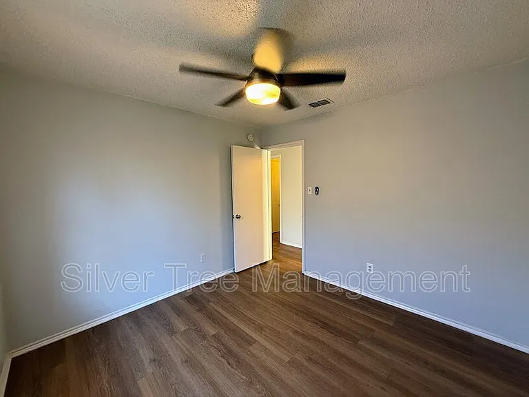 6847 S Creek Dr — Photo 15