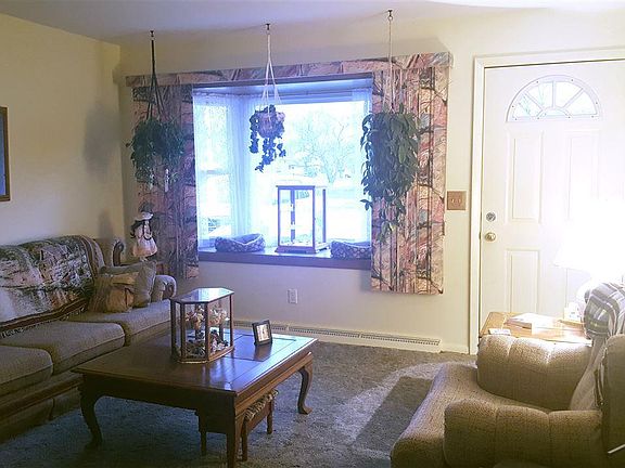 4th image of 1701 Kingston Dr