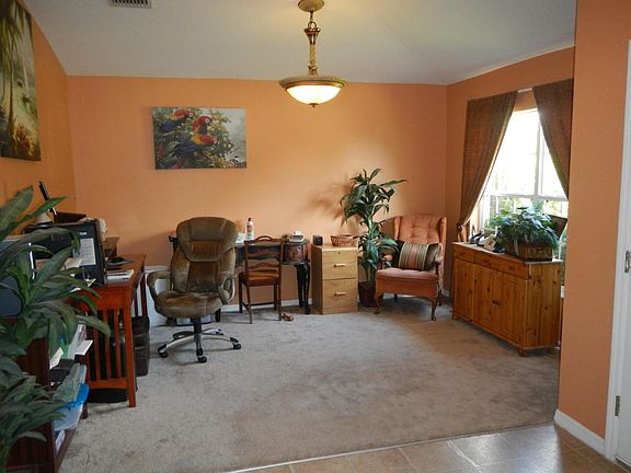 3rd image of 543 NW Lincoln Avenue