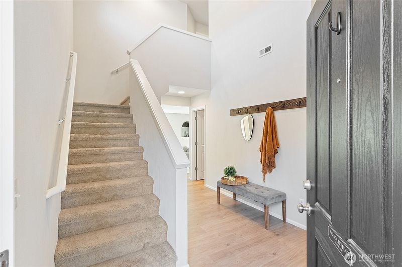 3rd image of 10203 Messner Avenue