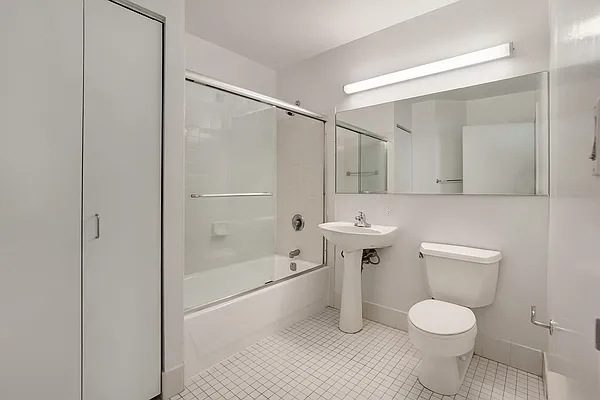 Rented by Compass | media 21