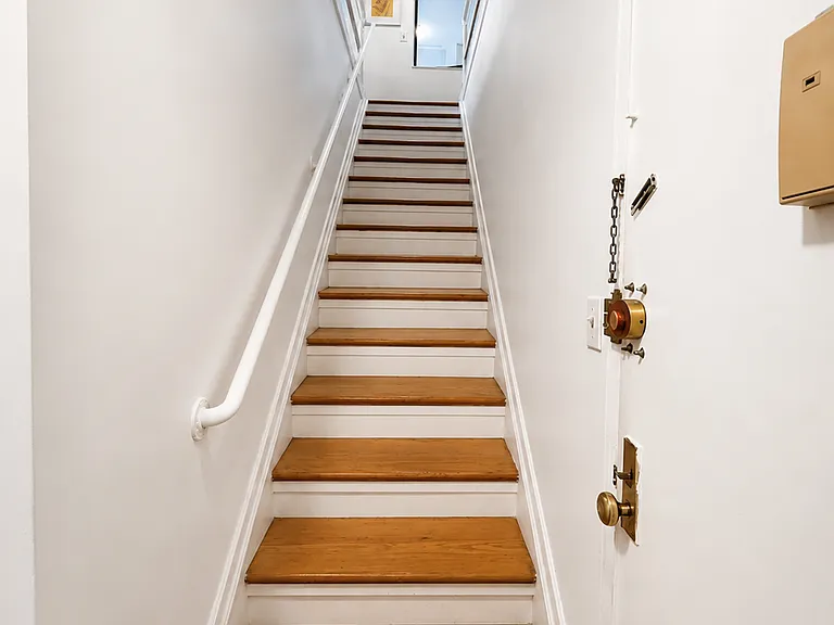 234 8th Ave #6 — Photo 9